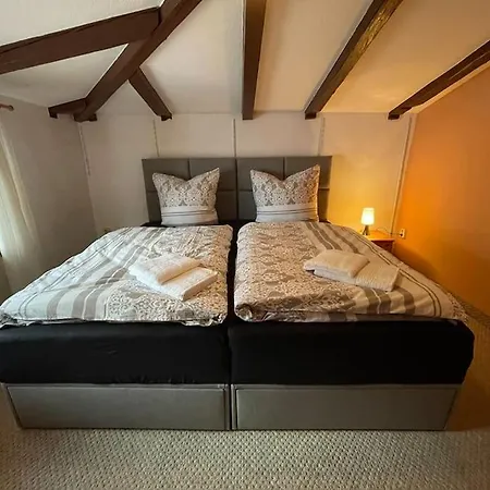 Quartier Fuer Vier Apartament *